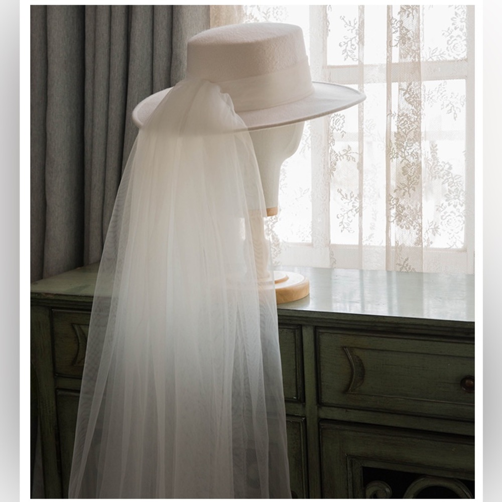 Wedding Hat with Veil - Picture 2 of 7